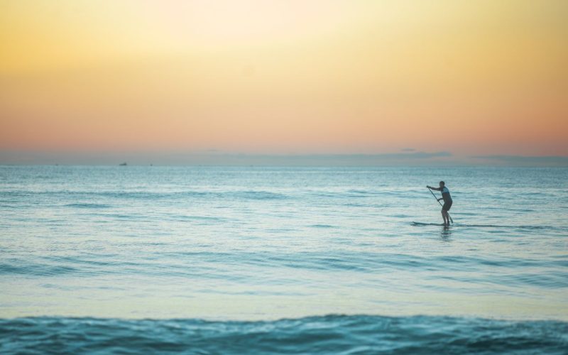 Paddle Pas Cher : Les 3 Meilleurs en 2025 (et Ceux à Éviter)